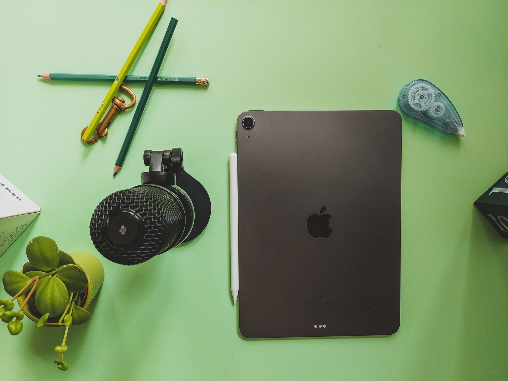 iPad mini OLED